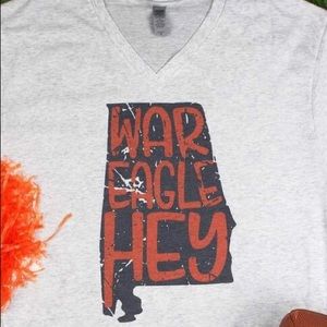 Auburn Football v Neck Tee Size L